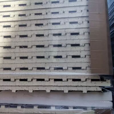 품질  PIR Roof Panels with Polyisocyanurate Foam Core Class B Fire Resistance, and Corrosion Resistant Properties 공장