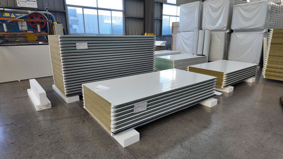 고강도 PU 샌드위치 패널 (기밀성/수밀성 및 뛰어난 단열)